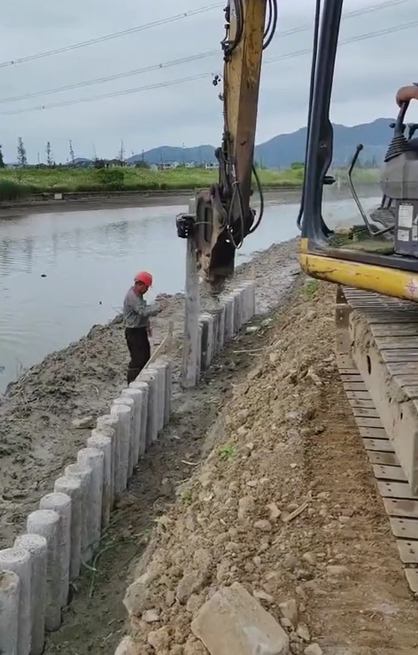 水泥樁批發(fā)廠家泓樺錦嘉 - 水泥圓樁的價(jià)格如何計(jì)算?