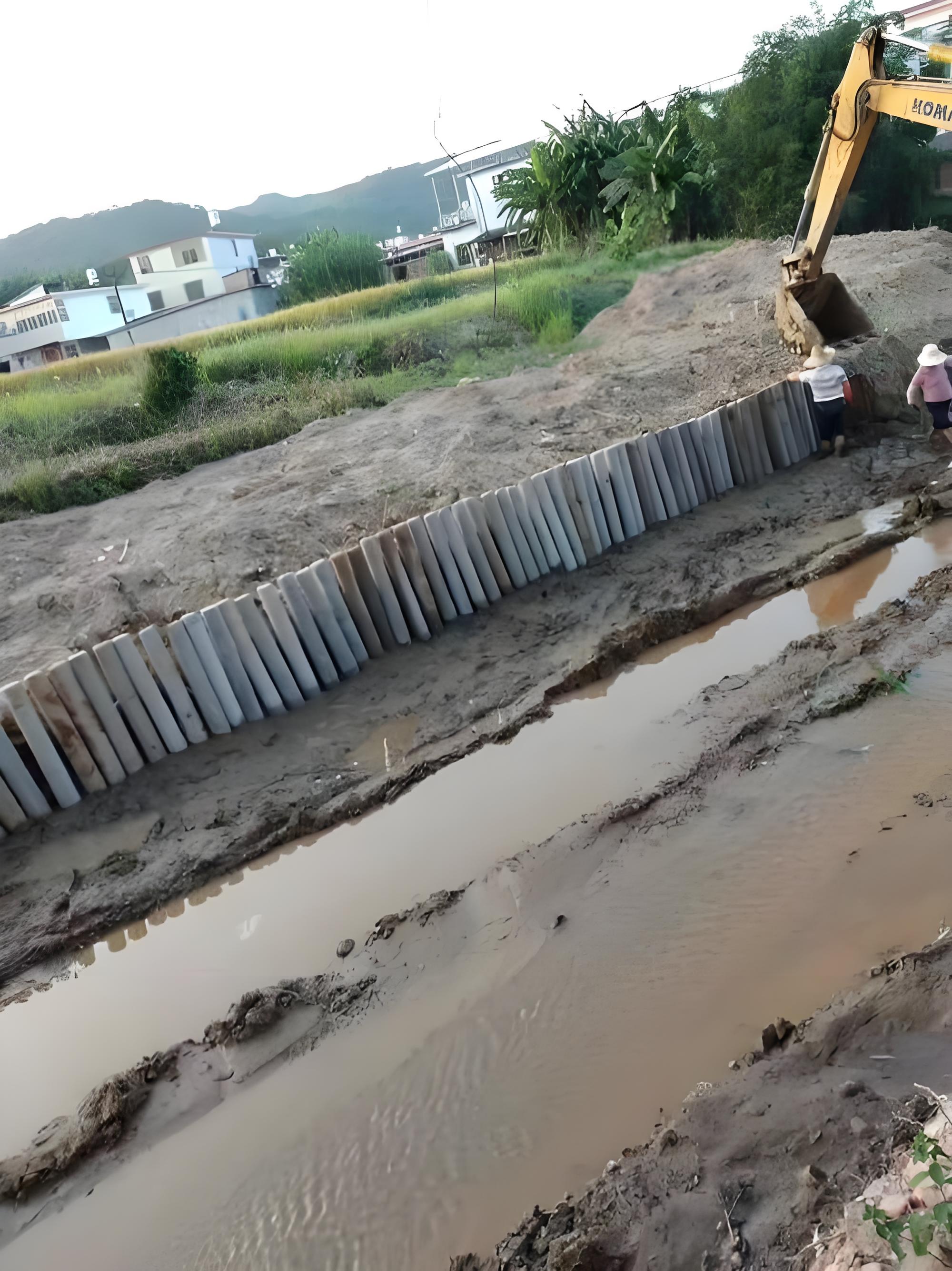 水泥仿木樁廠家泓樺錦嘉 - 4 米水泥圓樁多少錢一米？?